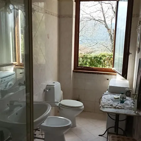 Casa Tra I Laghi * Ponna Superiore